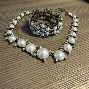 Alfani necklace faux pearls 18 in‎ & Alfani Bracelet